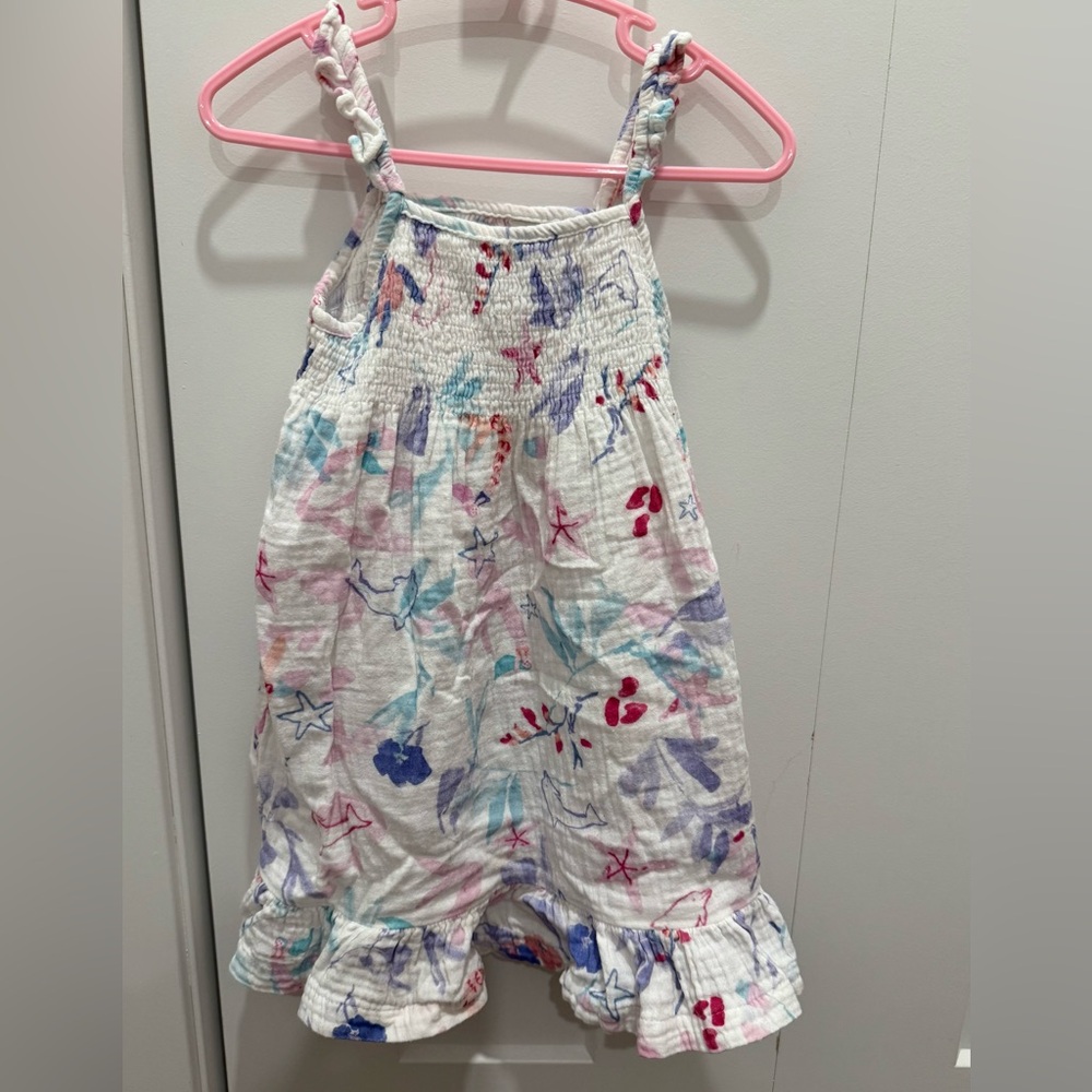 Adorable summer dress 2T 👗